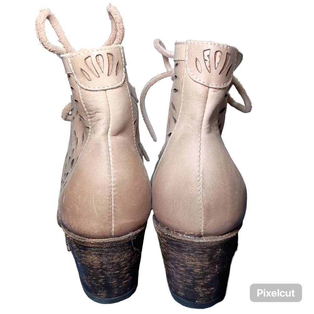Miss Macie “Waitin On Friday” Laser Cut Leather Booties – Size 10 - Picture 5 of 12